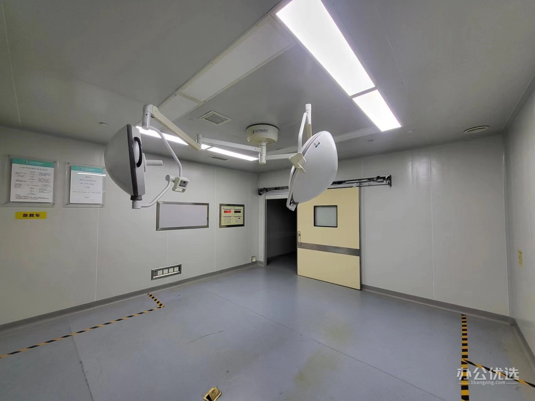 WIFC西部国际金融中心